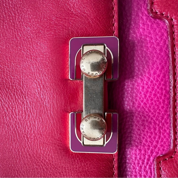 Marc by Marc Jacobs Two-Tone Pink and Red Leather Crossbody with Gold Hardware - Picture 4 of 5